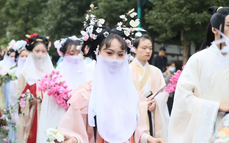 Sichuan's 2nd Hanfu Flower Festival will be opened on March 18