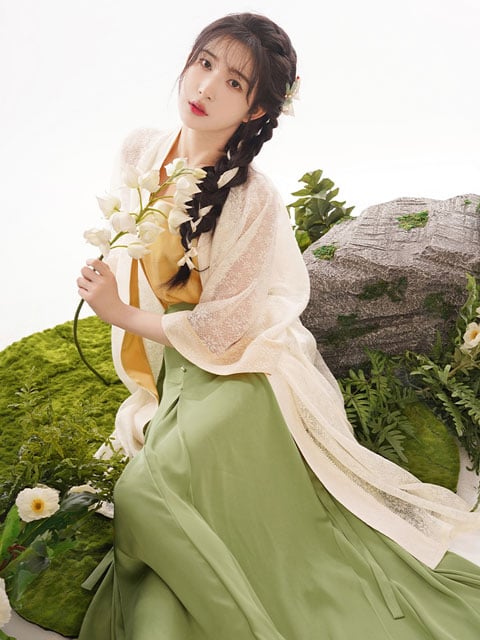 4 Simple Hanfu Hair Styles to Match Modern Hanfu Easily