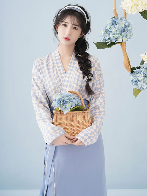 4 Simple Hanfu Hair Styles to Match Modern Hanfu Easily