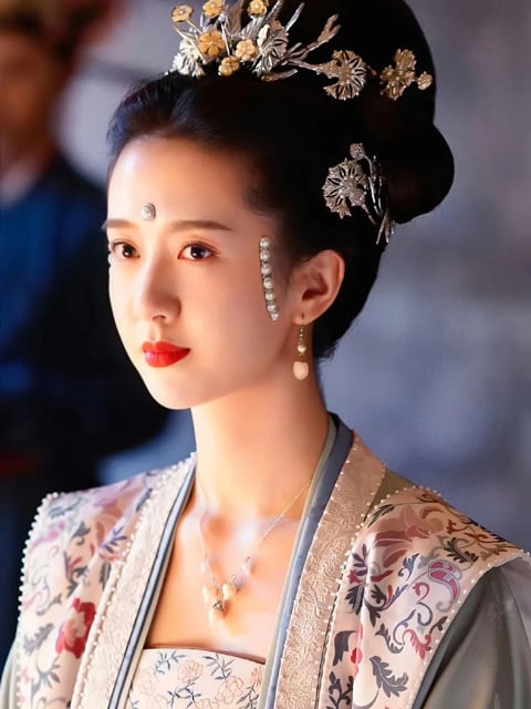 Exploring the Historical Context and Makeup Trends of Huadian in Cdramas