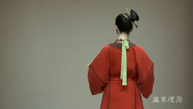 Hanfu Restoration Costume Show in Latest Documentary