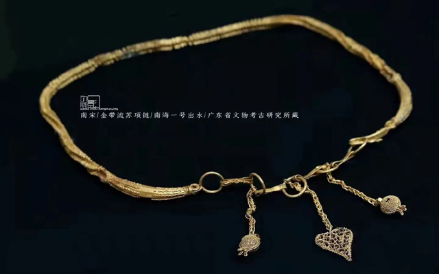 History of Chinese Traditional Necklace & Choker