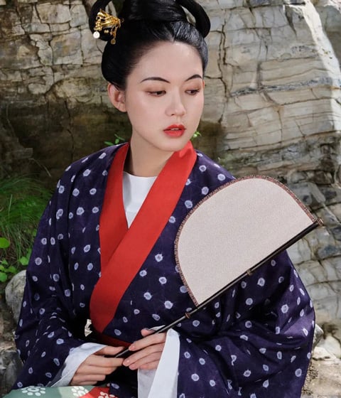 Stunning Hanfu Photography that Transports You into the Glamorous World of Ancient China